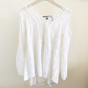 Daniel Rainn A Pea in a Pod Maternity Cold Shoulder Long Sleeved Shirt Small